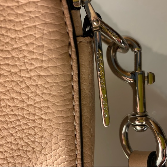 Marc Jacobs crossbody bag 😊 - Picture 6 of 8